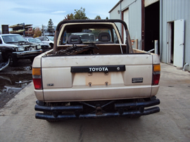 1985 TOYOTA 4RUNNER 2 DOOR 2.4L EFI AT 4X4 COLOR GOLD STK Z21340