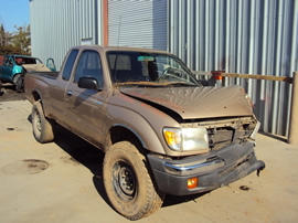 1998 TOYOTA TACOMA XTRA CAB DLX MODEL SR5 2.7L MT 4X4 COLOR GOLD STK Z13385