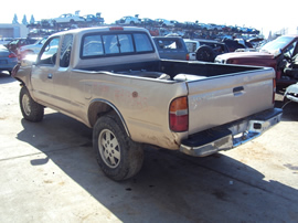 1998 TOYOTA TACOMA XTRA CAB DLX MODEL SR5 2.7L MT 4X4 COLOR GOLD STK Z13385