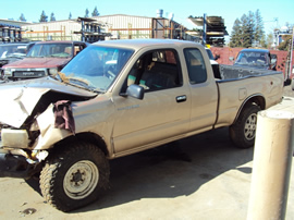 1998 TOYOTA TACOMA XTRA CAB DLX MODEL SR5 2.7L MT 4X4 COLOR GOLD STK Z13385