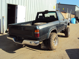 1994 TOYOTA PICK UP REGULAR CAB DLX MODEL 2.4L EFI MT 4X4 COLOR GREEN STK Z13387
