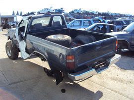 1994 TOYOTA PICK UP REGULAR CAB DLX MODEL 2.4L EFI MT 4X4 COLOR GREEN STK Z13387