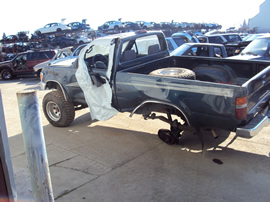 1994 TOYOTA PICK UP REGULAR CAB DLX MODEL 2.4L EFI MT 4X4 COLOR GREEN STK Z13387