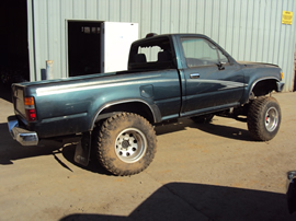 1994 TOYOTA PICK UP REGULAR CAB DLX MODEL 2.4L EFI MT 4X4 COLOR GREEN STK Z13387