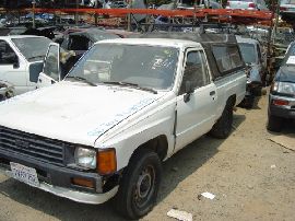 1986 TOYOTA TRUCK  WHITE  2.4L MT 2WD