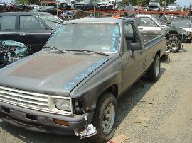 1985 TOYOTA TRUCK  BLUE  2.4L MT 2WD FED HITE  2.4L MT 2WD