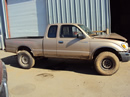 1998 TOYOTA TACOMA XTRA CAB DLX MODEL SR5 2.7L MT 4X4 COLOR GOLD STK Z13385